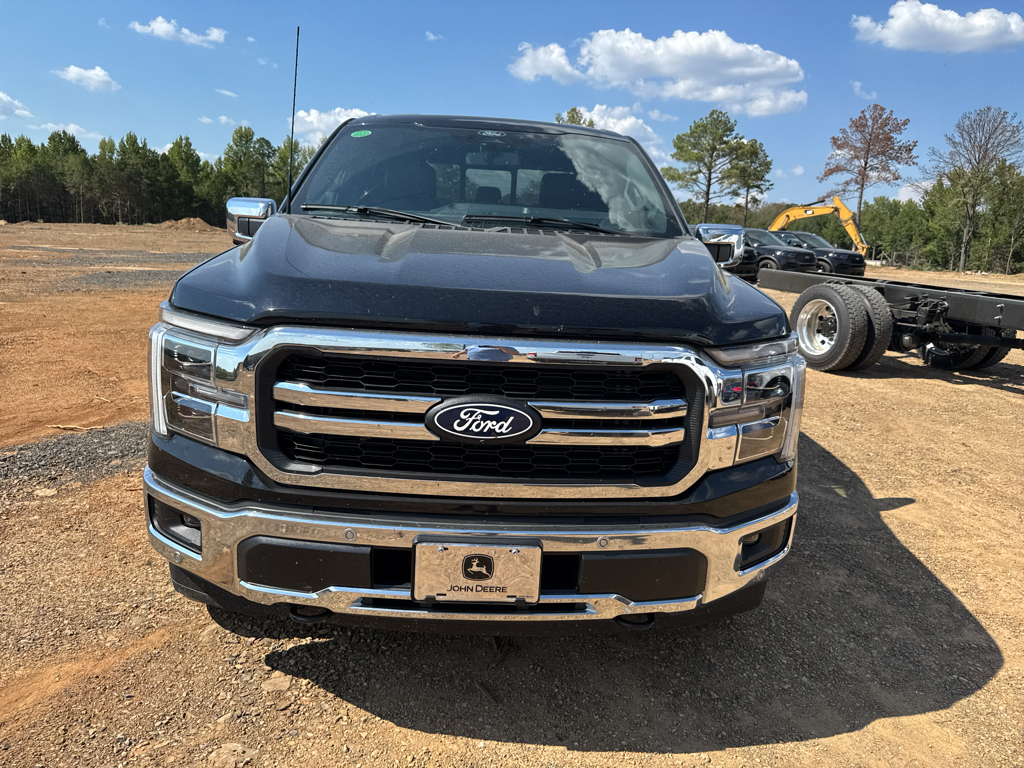 2025 Ford F-150 LARIAT photo 2