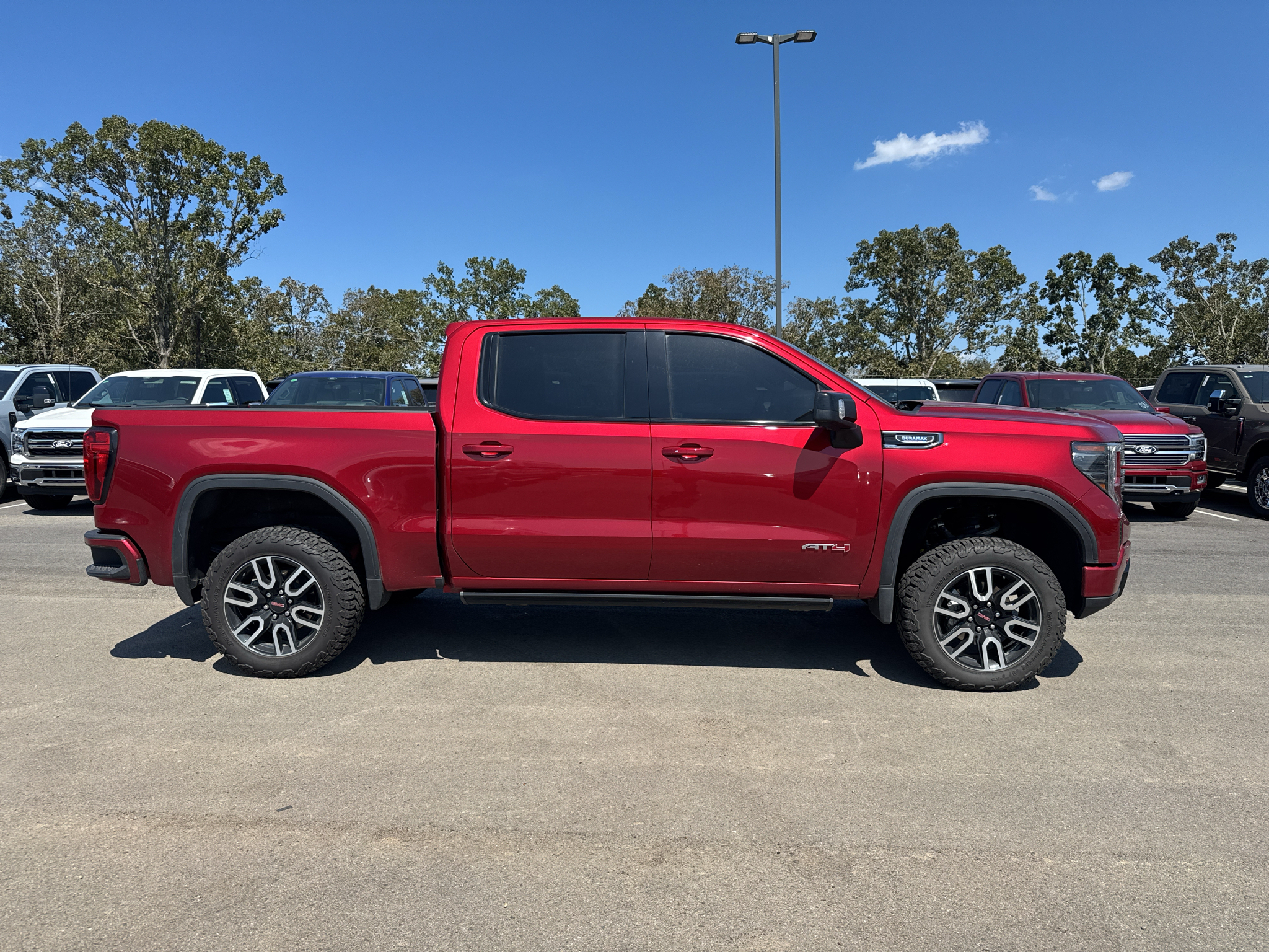 2025 GMC Sierra AT4 photo 4