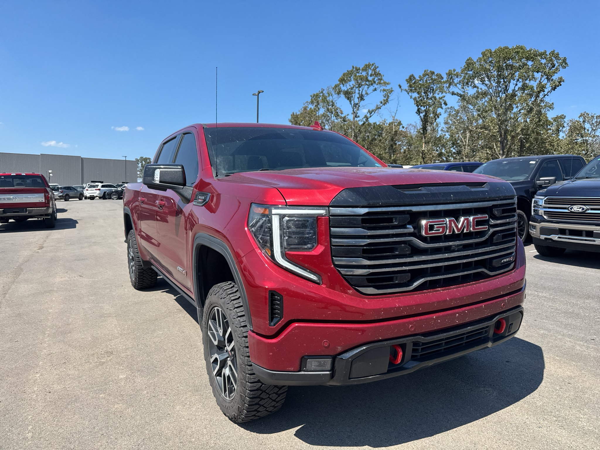 2025 GMC Sierra AT4 photo 3