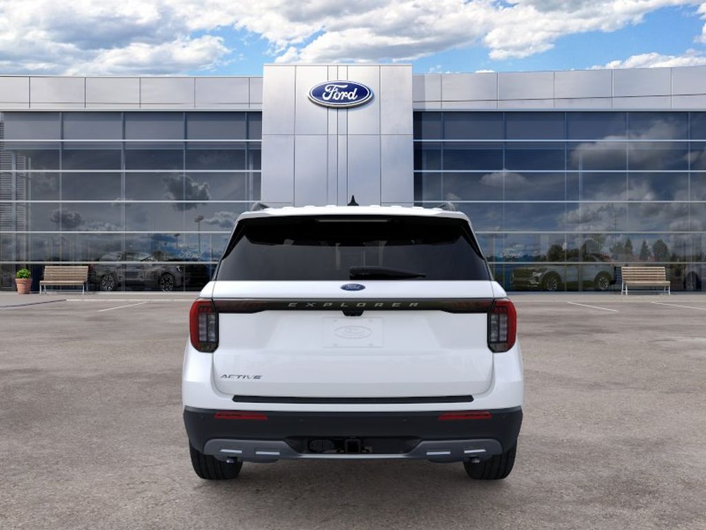 2026 Ford Explorer Active w/200A Pkg photo 5