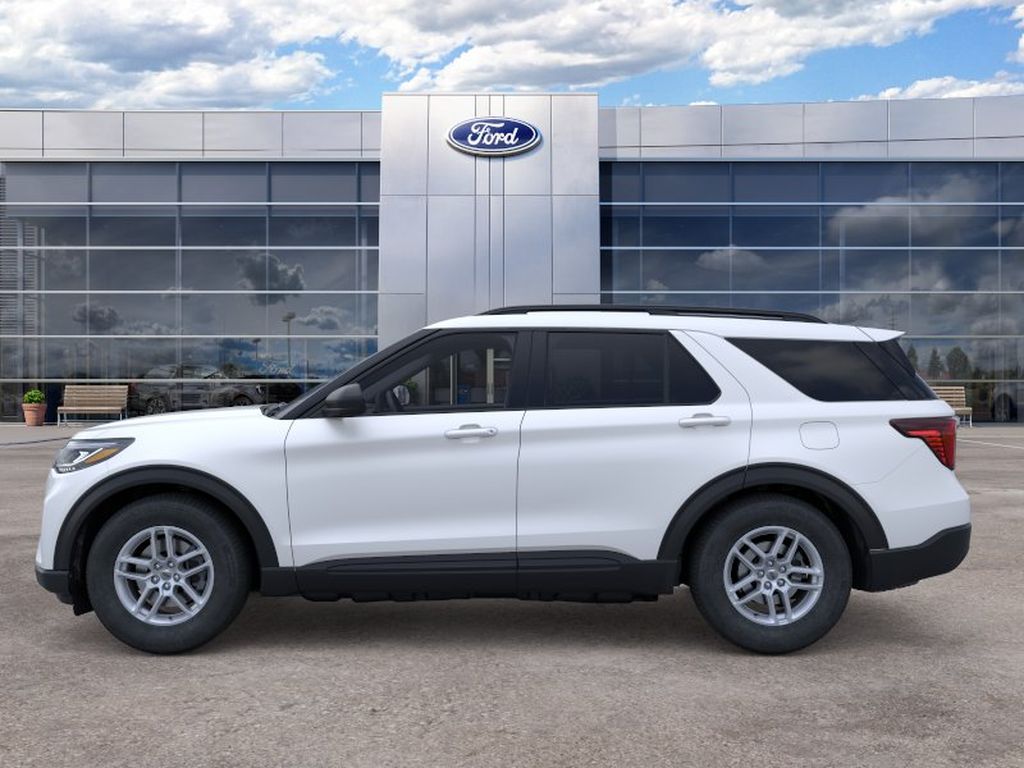 2026 Ford Explorer Active w/200A Pkg photo 3