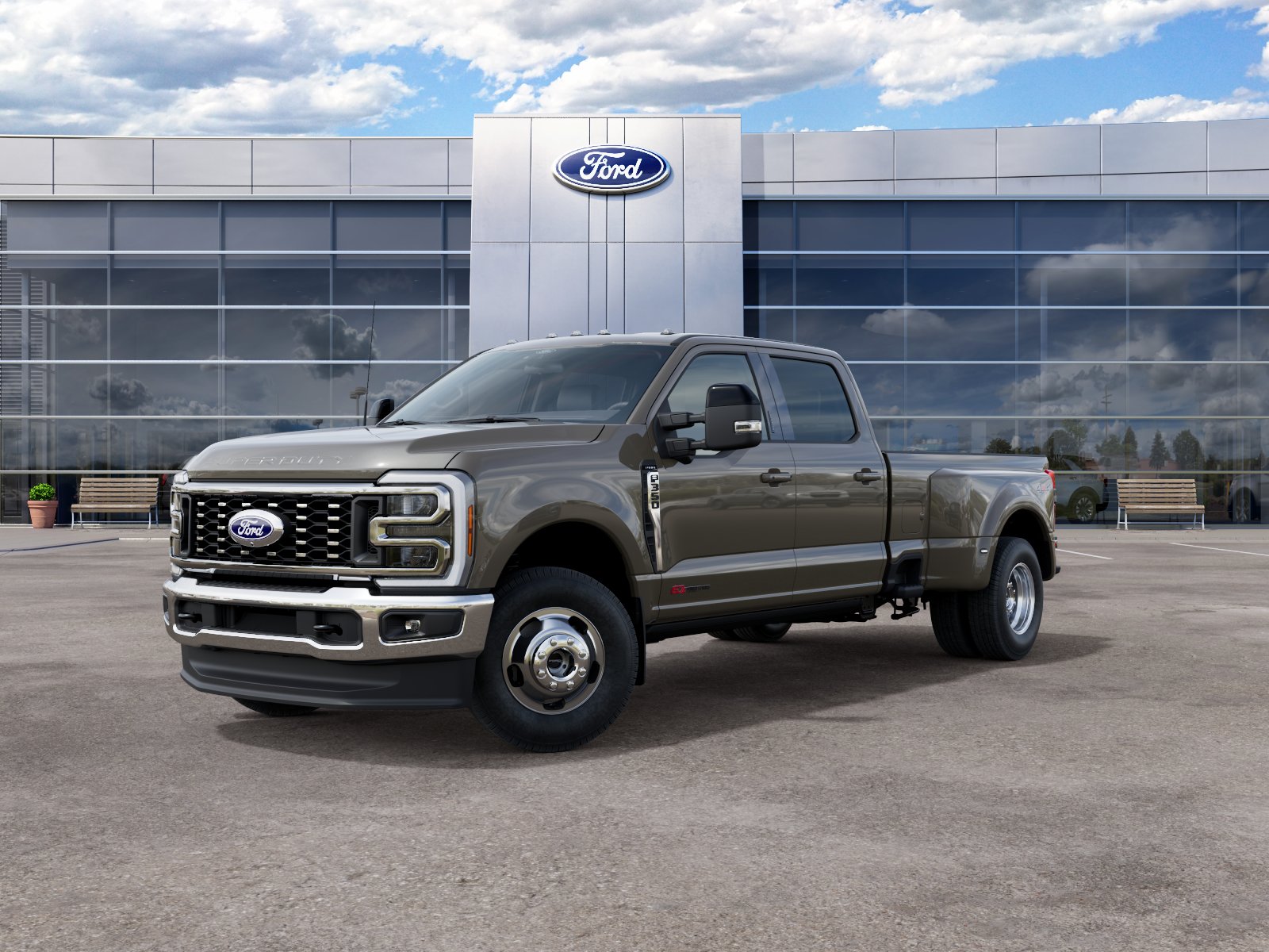 2027 Ford F-350 LARIAT photo 2