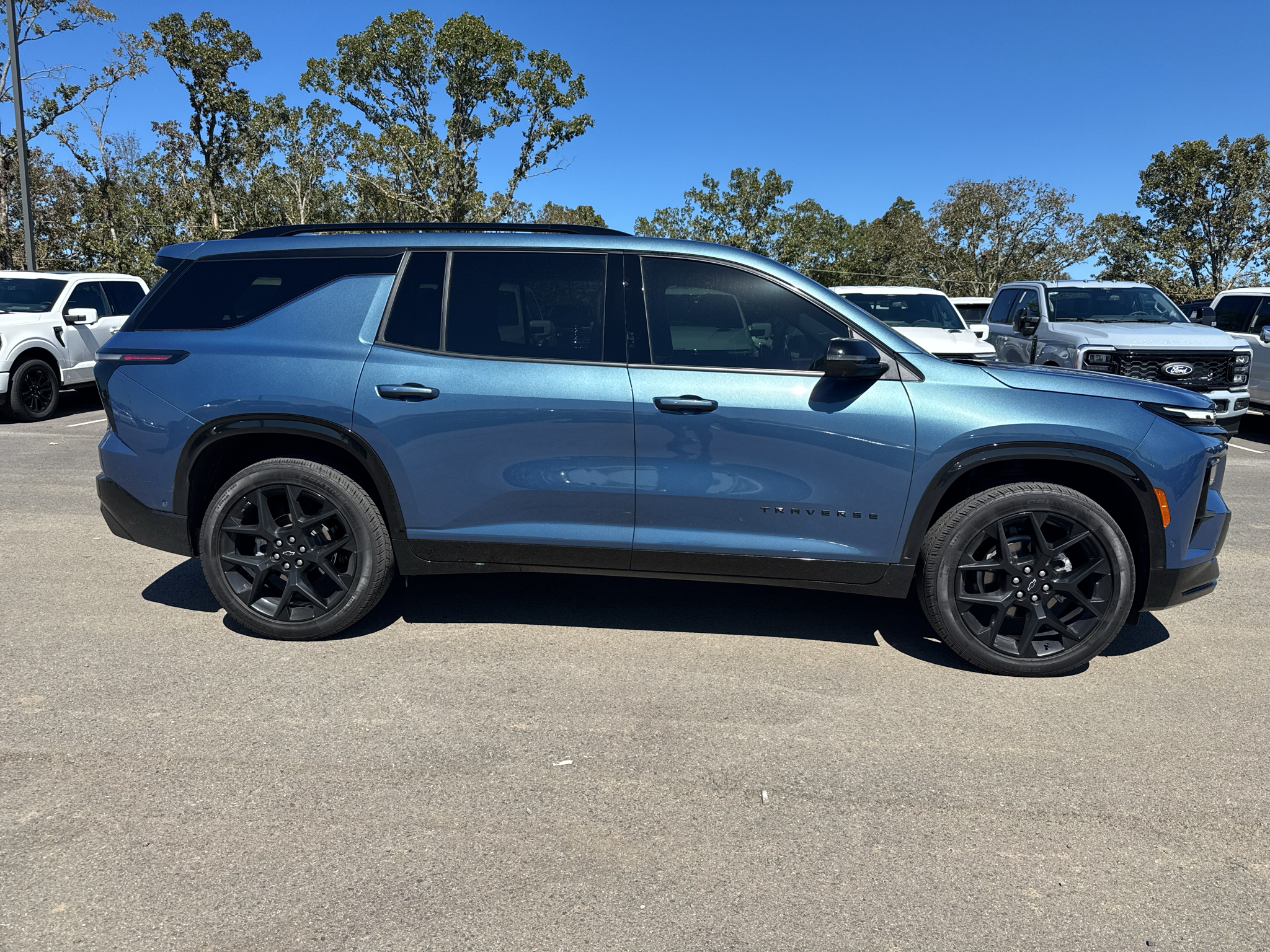 2026 Chevrolet Traverse FWD RS photo 5