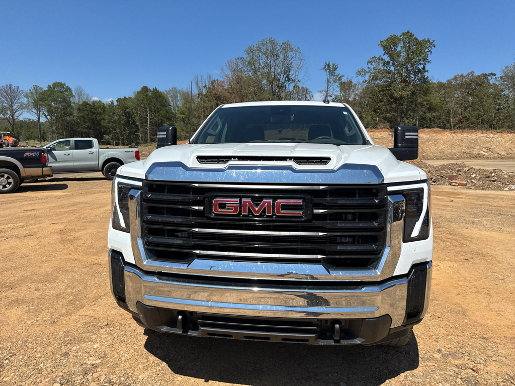 2024 GMC Sierra Pro photo 2