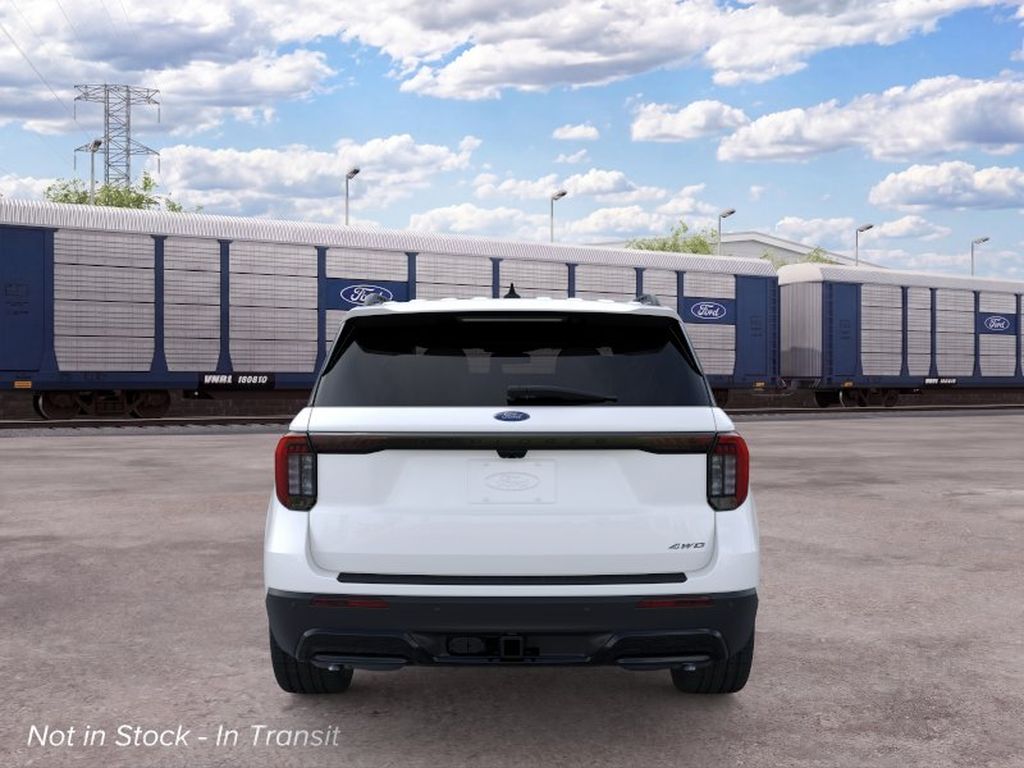 2026 Ford Explorer ST-Line photo 5