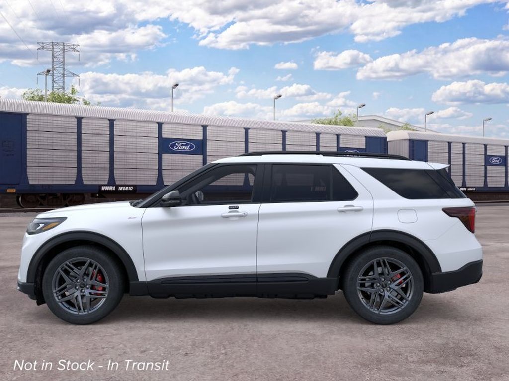 2026 Ford Explorer ST-Line photo 3
