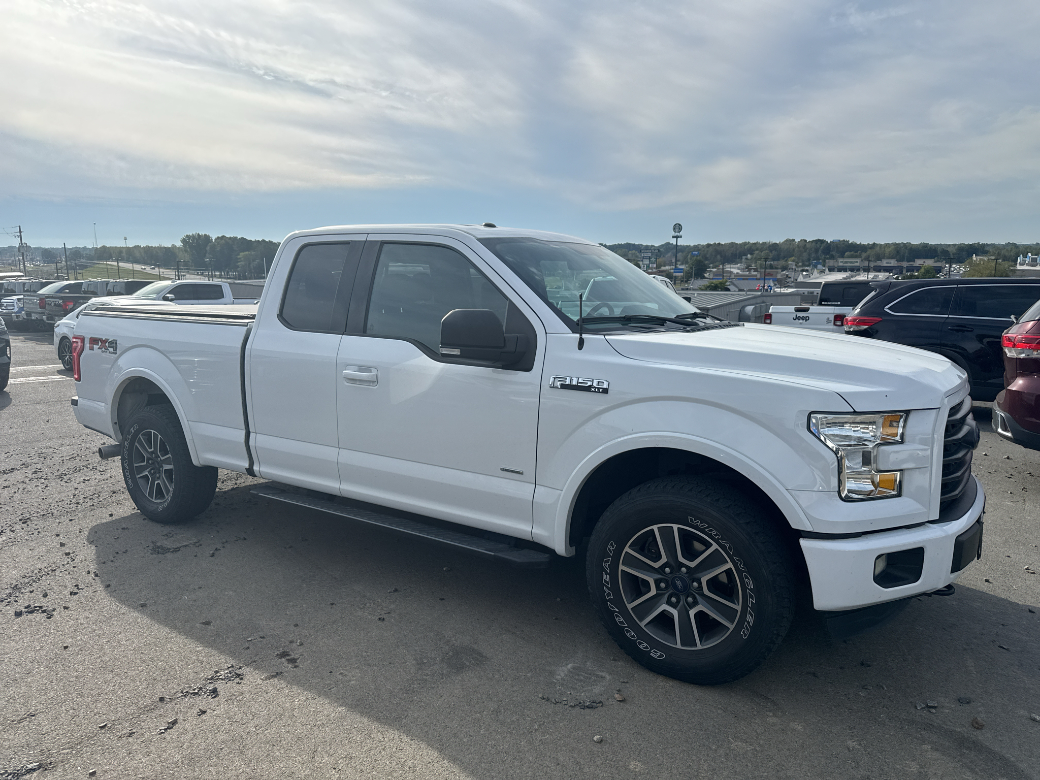 2015 Ford F-150 XLT photo 4