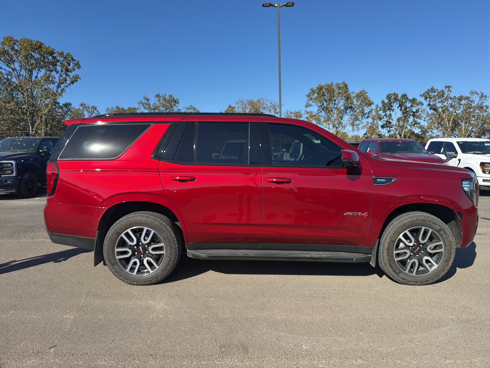 2024 GMC Yukon AT4 photo 6