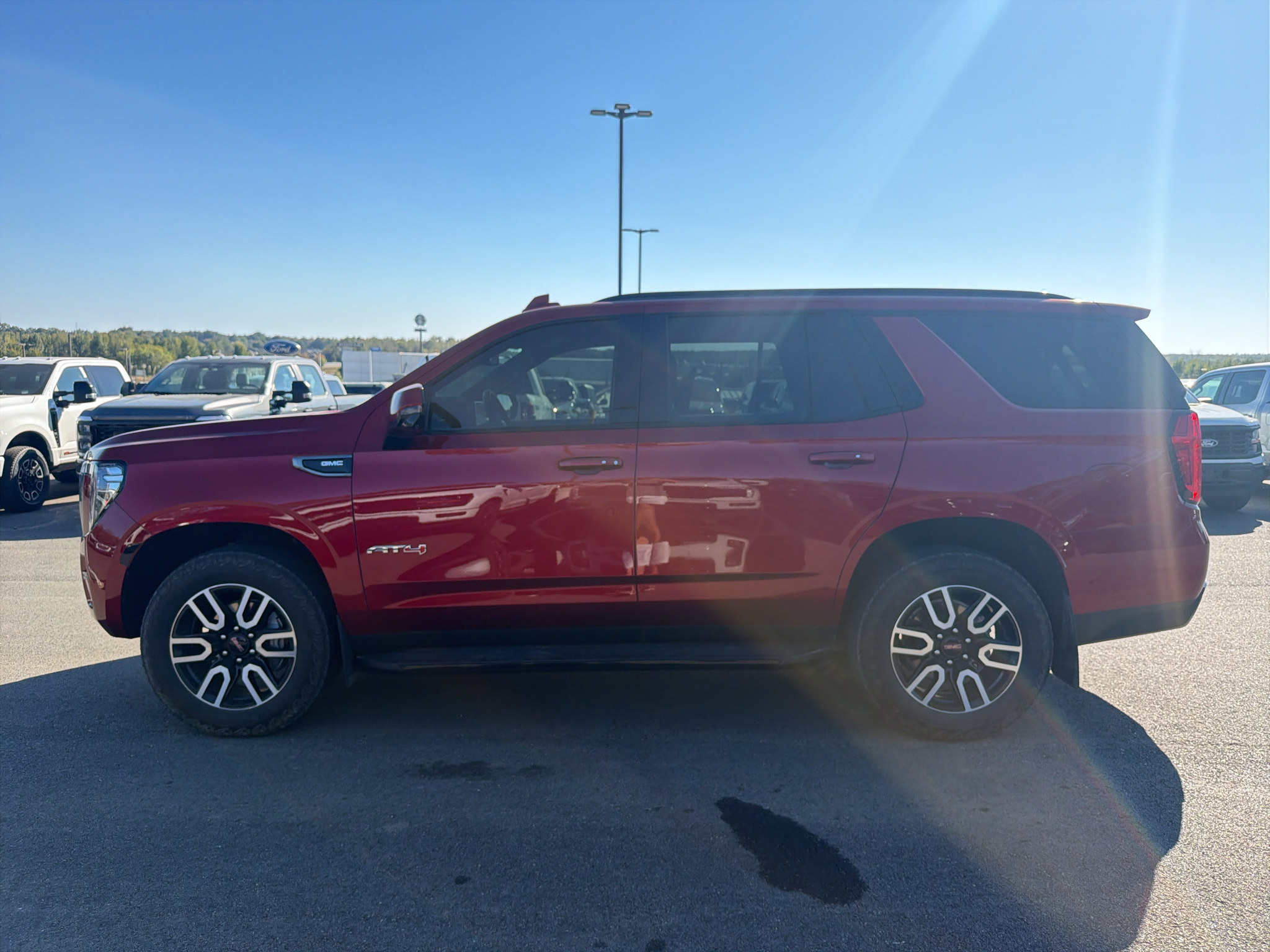 2024 GMC Yukon AT4 photo 2