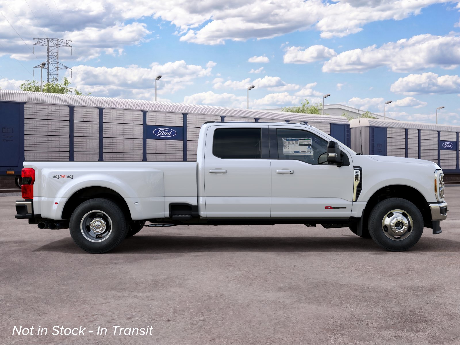 2027 Ford F-350 LARIAT photo 5
