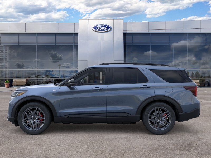 2026 Ford Explorer ST-Line photo 3