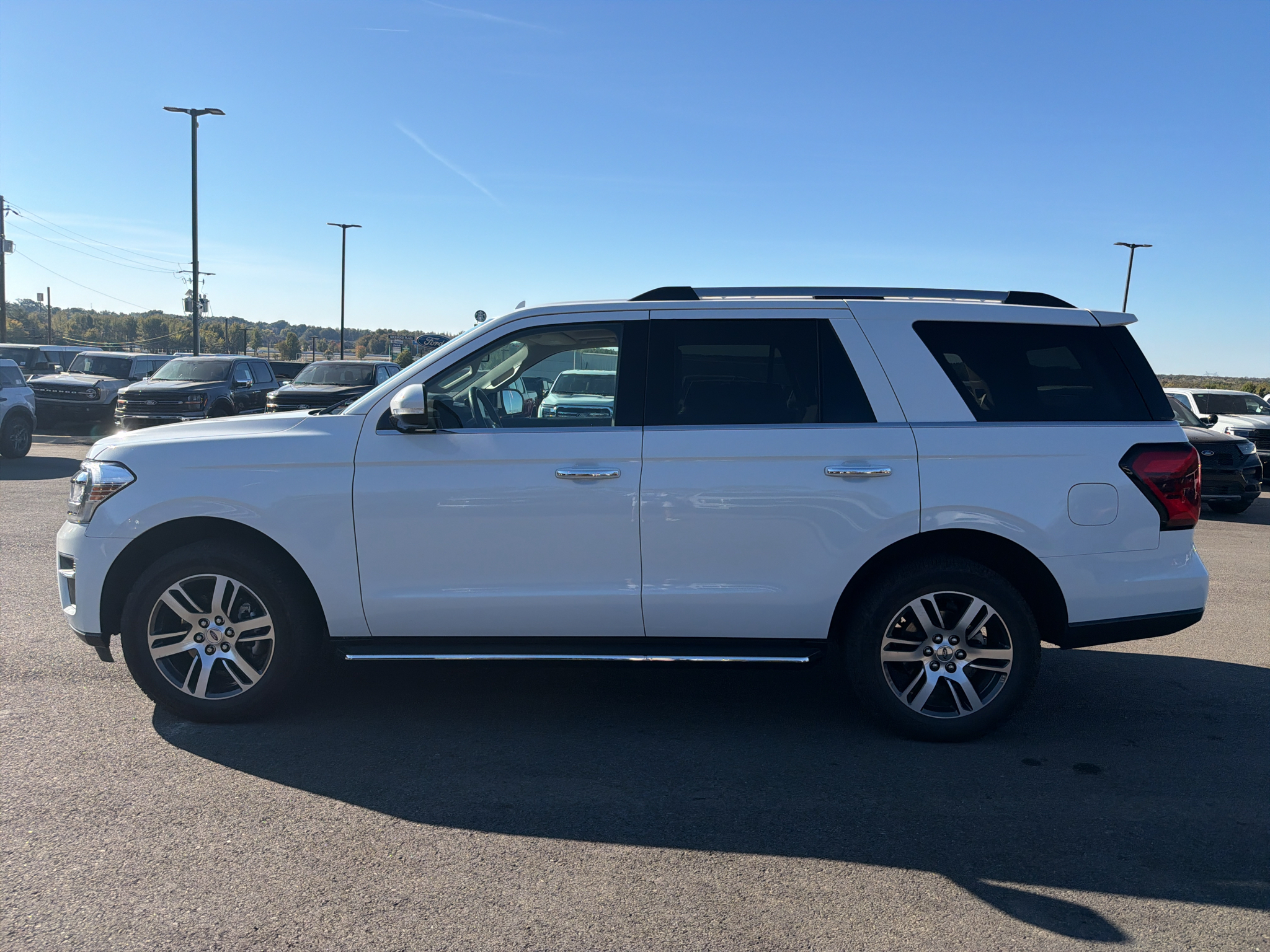 2023 Ford Expedition Limited photo 2