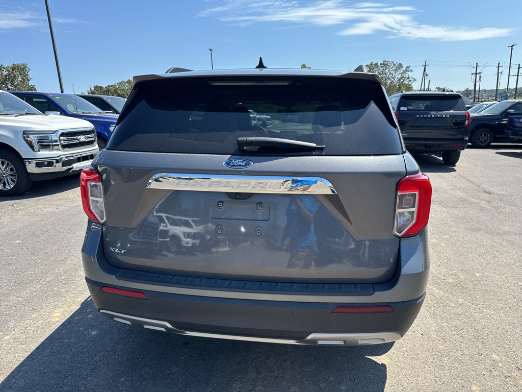 2023 Ford Explorer XLT photo 6