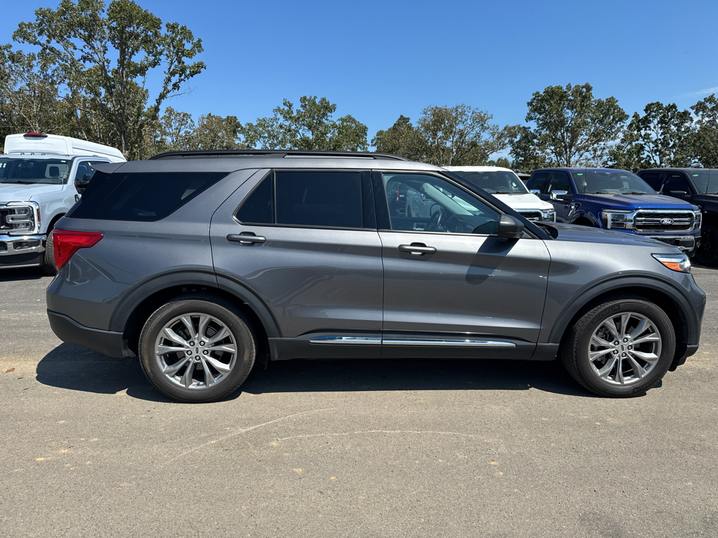 2023 Ford Explorer XLT photo 4