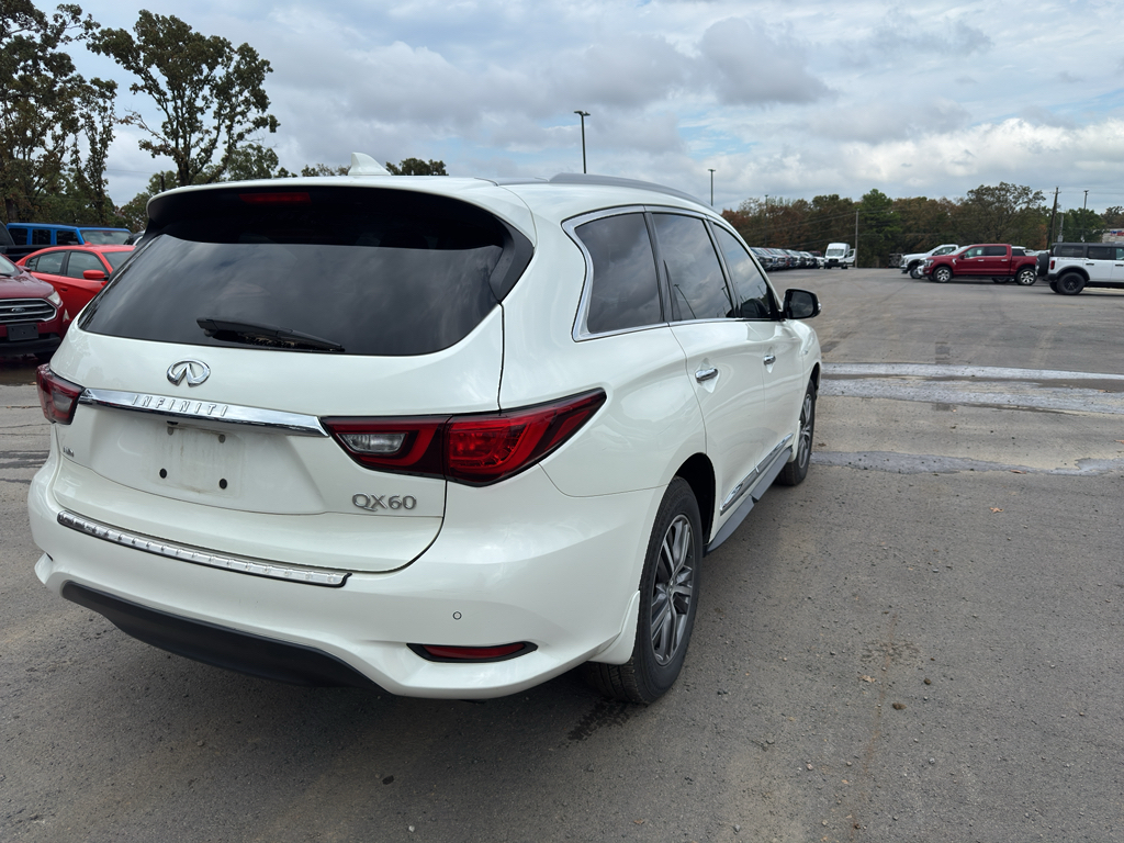 2020 INFINITI QX60 LUXE photo 5