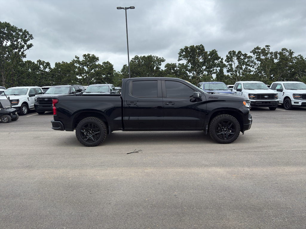 2024 Chevrolet Silverado RST photo 5