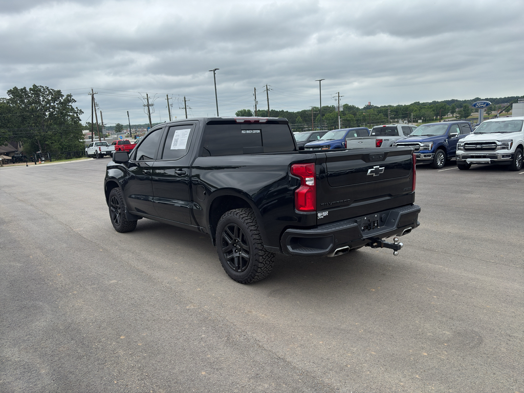 2024 Chevrolet Silverado RST photo 2