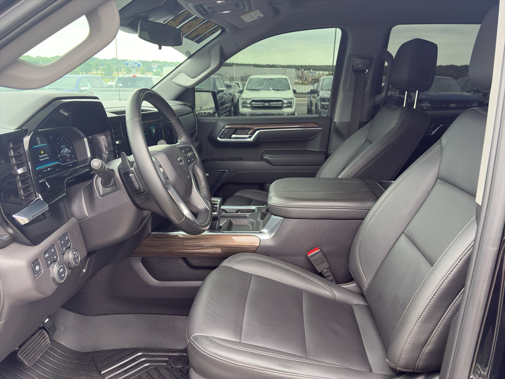 2024 Chevrolet Silverado representative vehicle photo