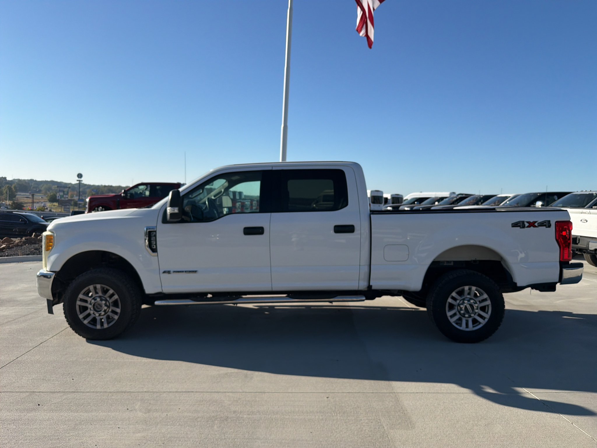 2017 Ford F-250 XLT photo 2