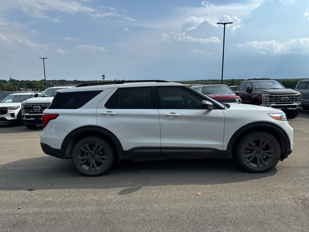 2021 Ford Explorer XLT photo 4