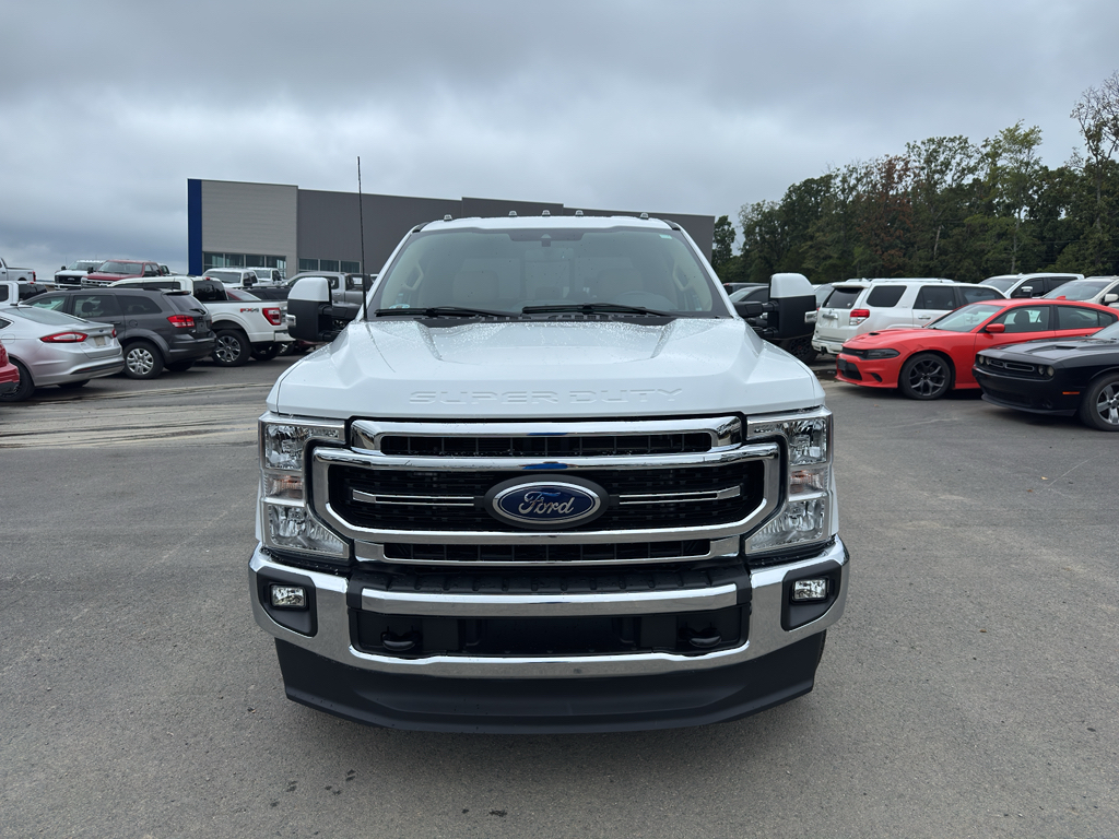 2022 Ford F-250 LARIAT photo 2