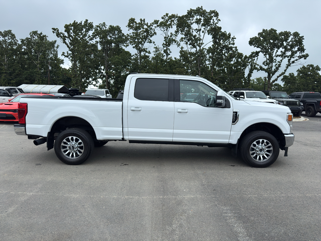2022 Ford F-250 LARIAT photo 4