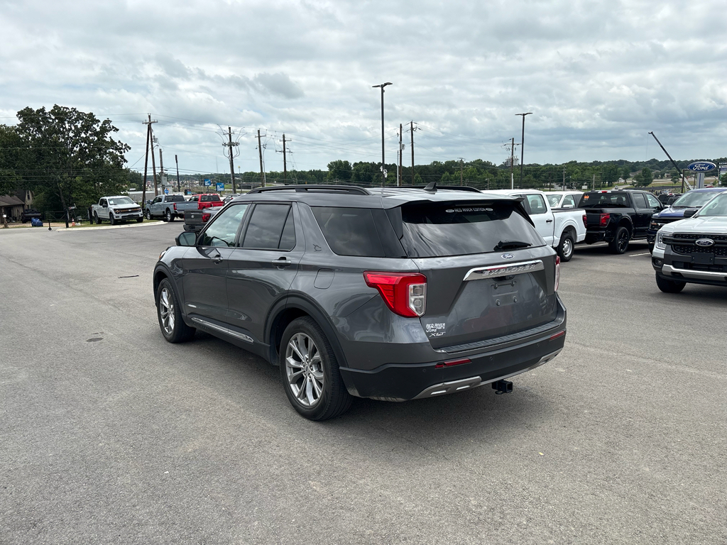 2023 Ford Explorer XLT photo 2
