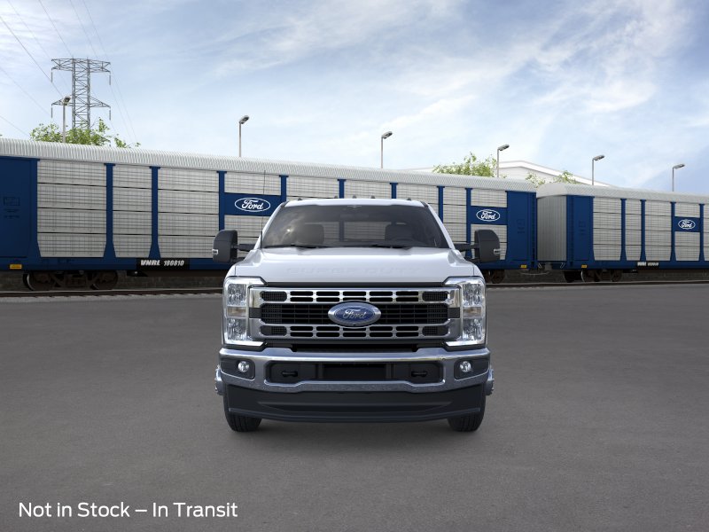 2026 Ford F-350 XLT photo 6