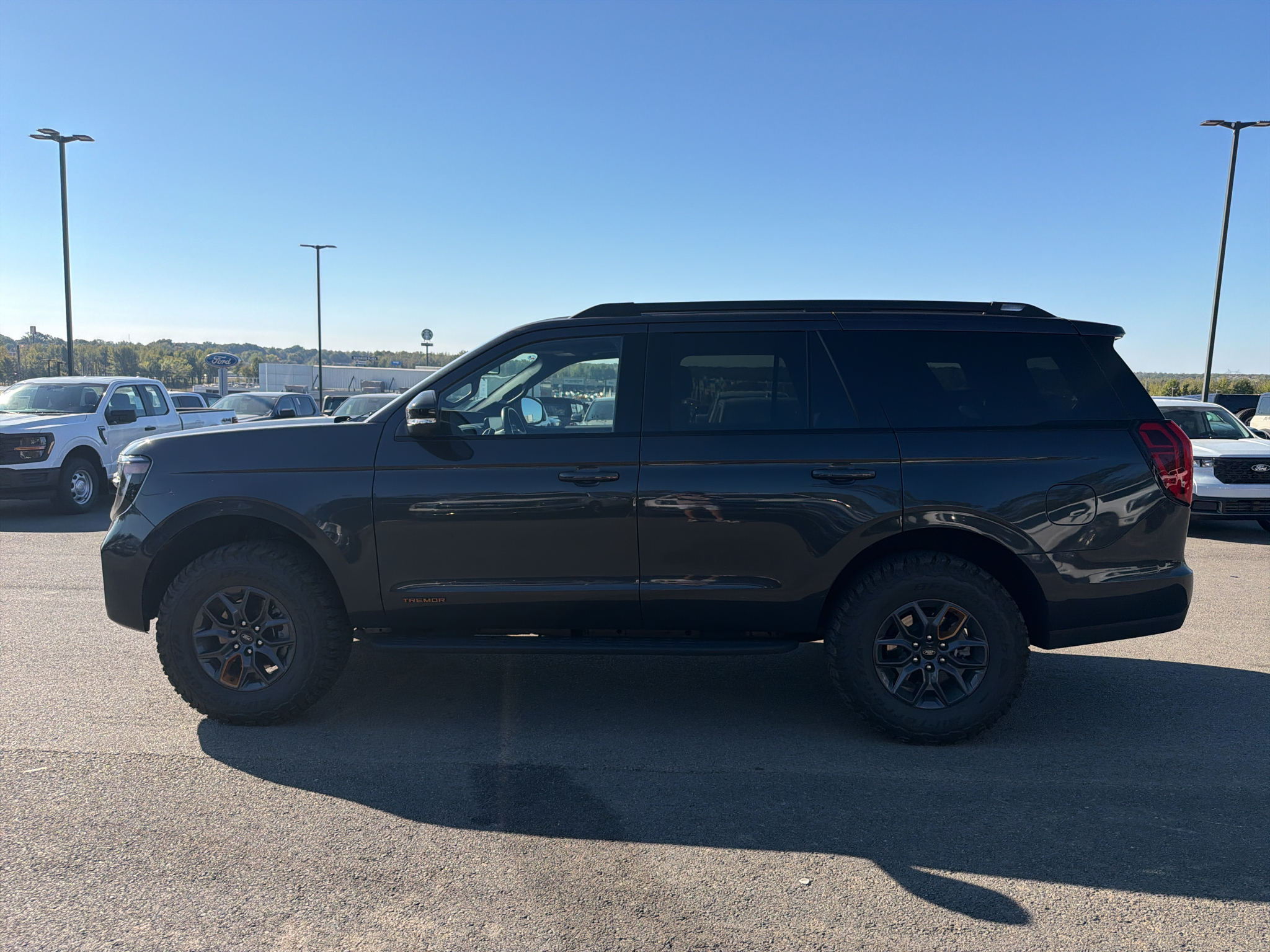 2026 Ford Expedition Tremor photo 2