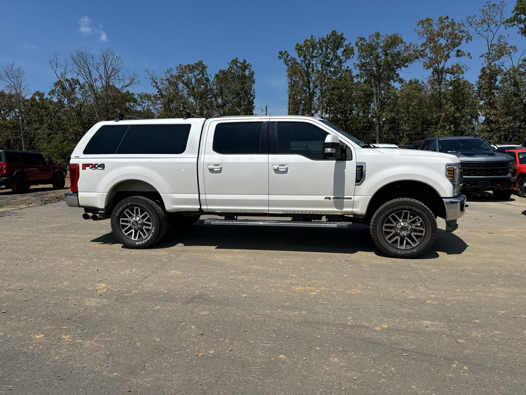 2019 Ford F-250 LARIAT photo 4