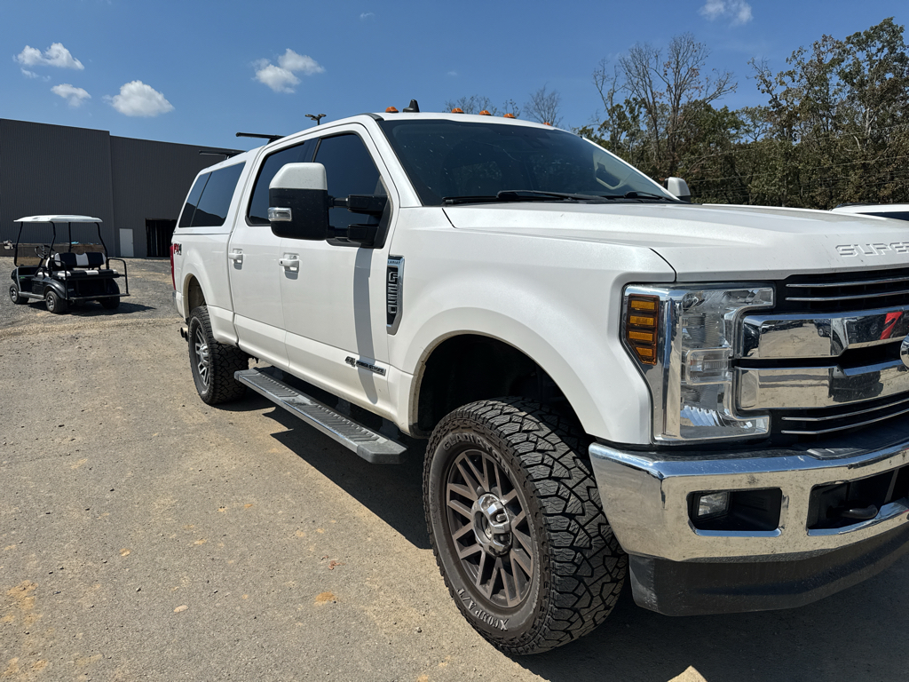 2019 Ford F-250 LARIAT photo 3