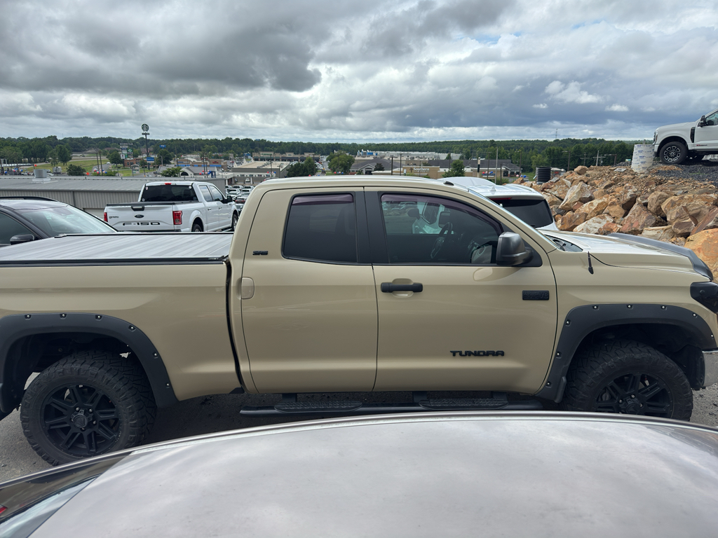 2018 Toyota Tundra SR5 photo 4