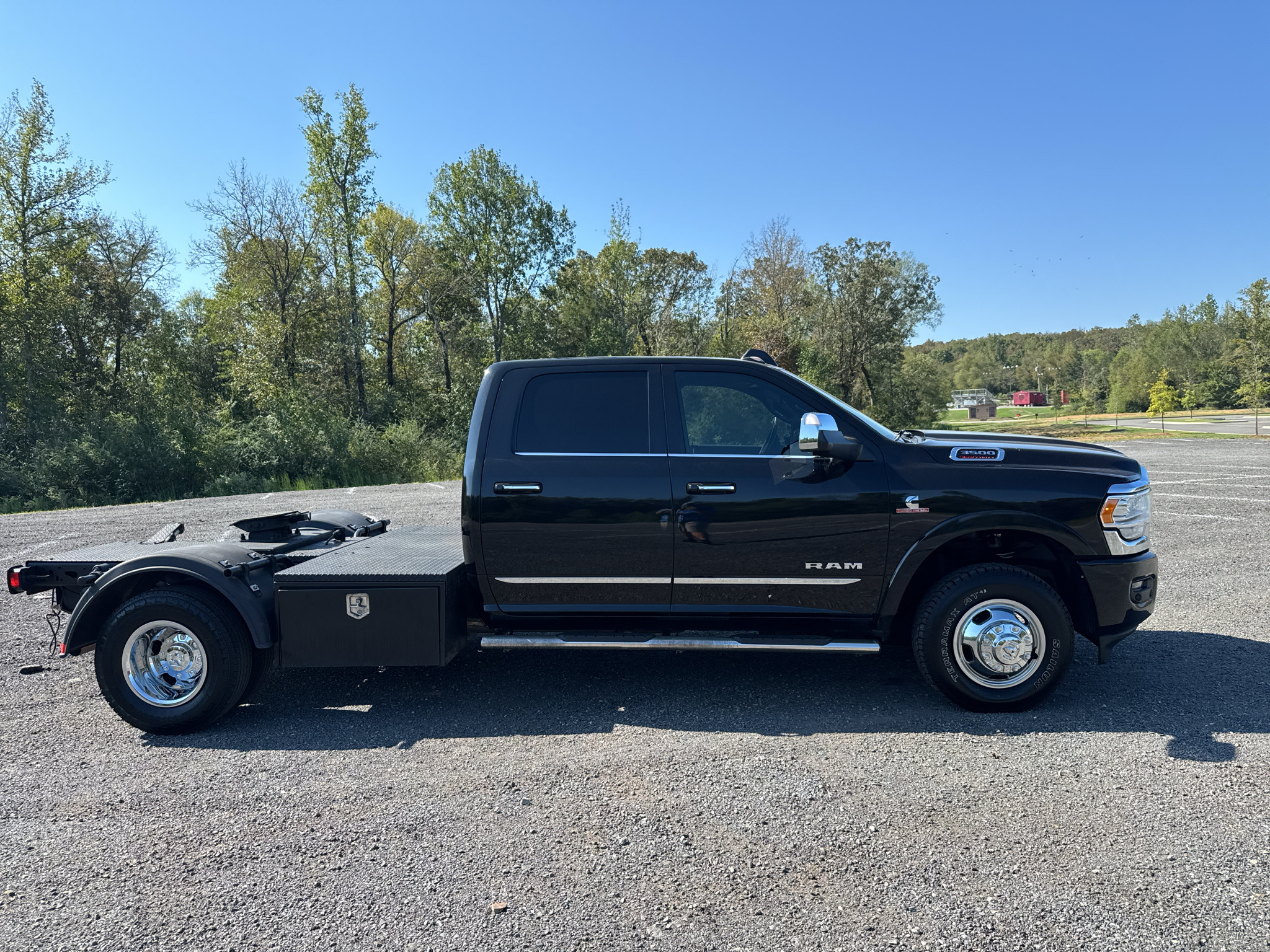 2022 Ram 3500 Chassis Limited photo 4
