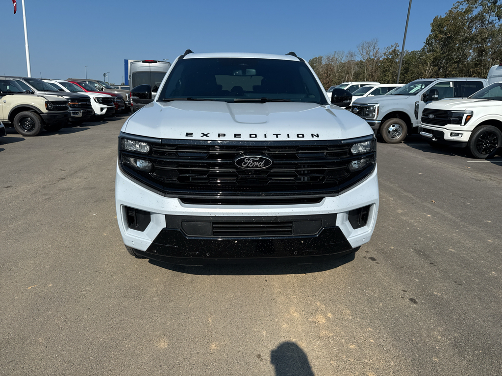 2026 Ford Expedition Platinum photo 2