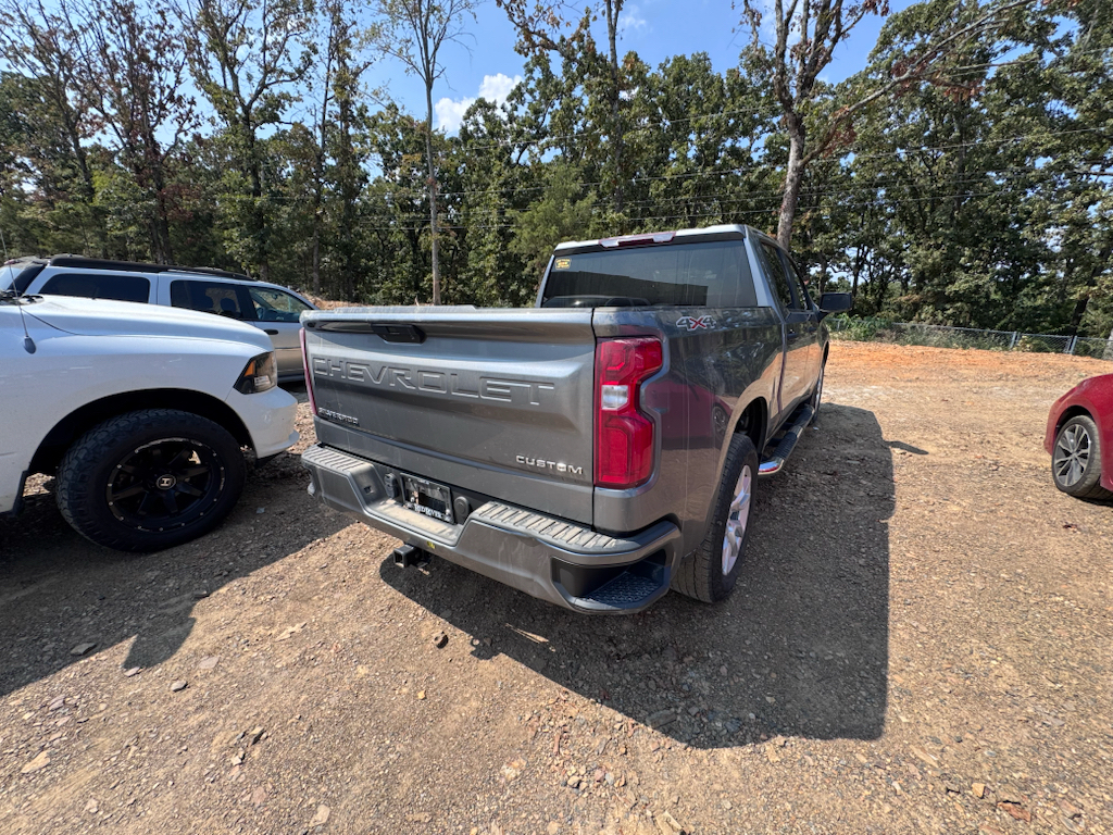 2022 Chevrolet Silverado Custom photo 6