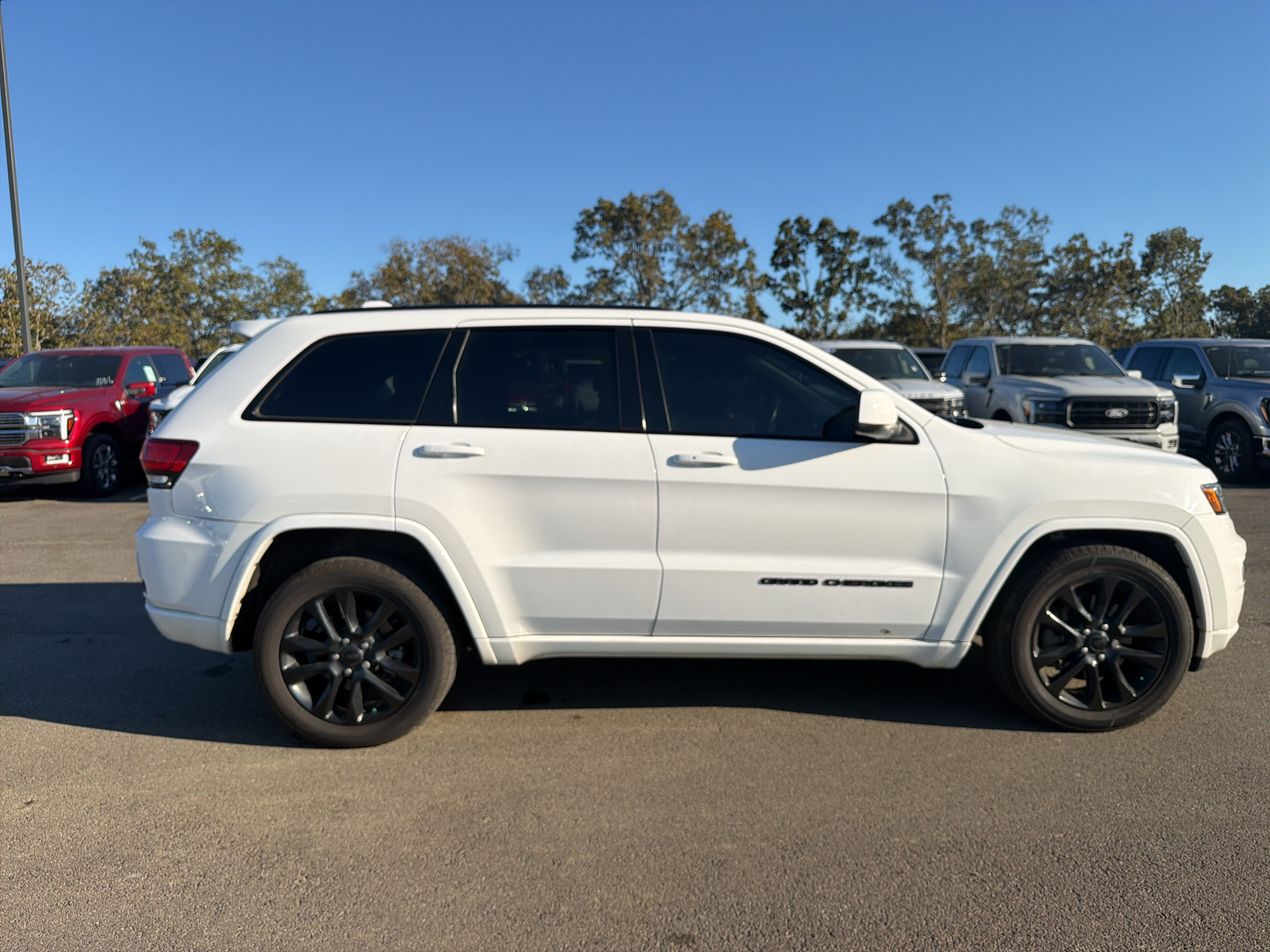 2021 Jeep Grand Cherokee Laredo X photo 6