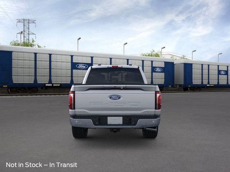2026 Ford F-150 LARIAT photo 5