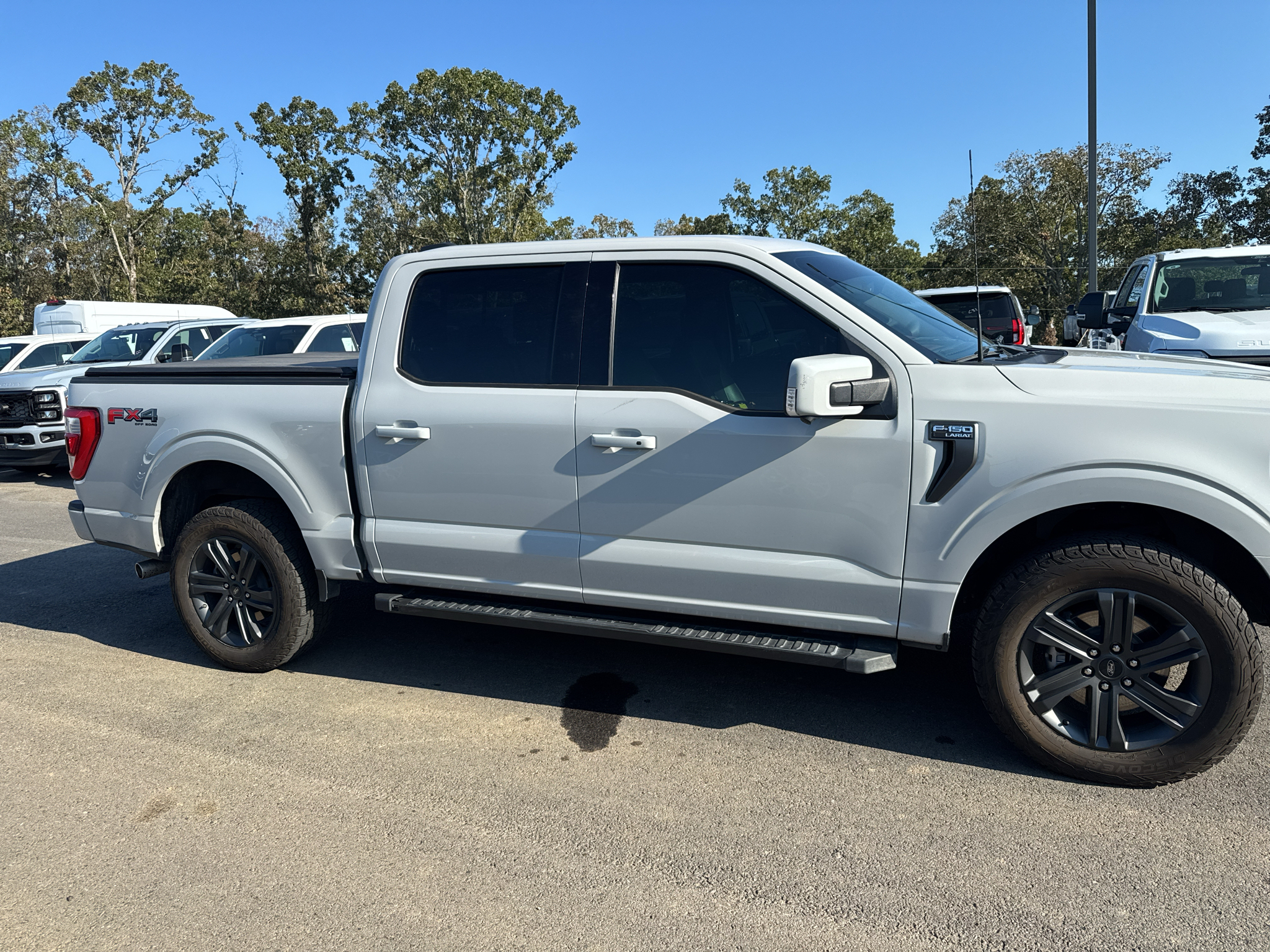2023 Ford F-150 LARIAT photo 4
