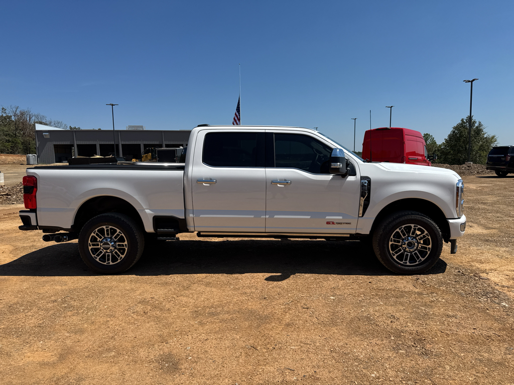 2026 Ford F-250 Platinum photo 4