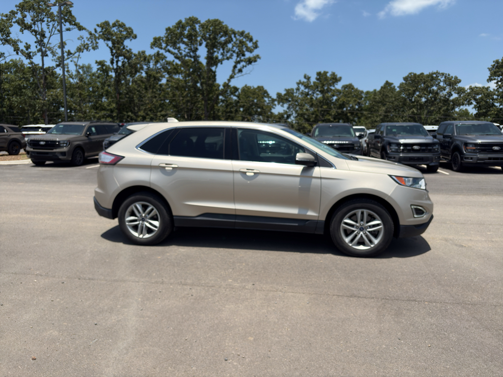 2018 Ford Edge SEL photo 5