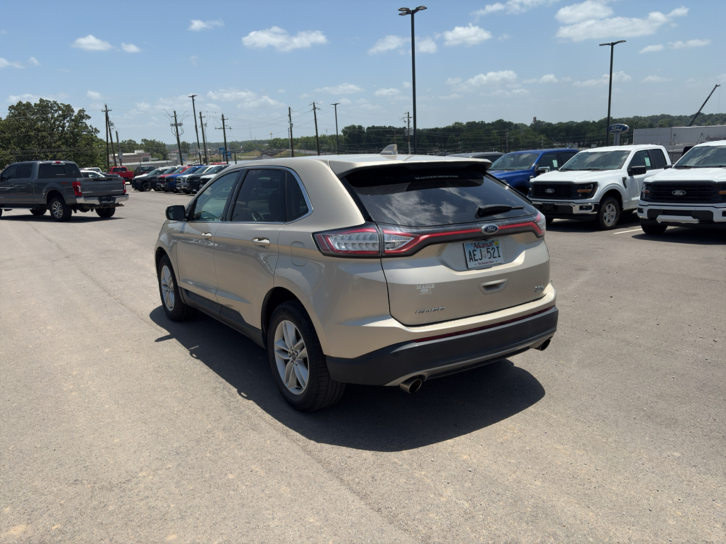 2018 Ford Edge SEL photo 2