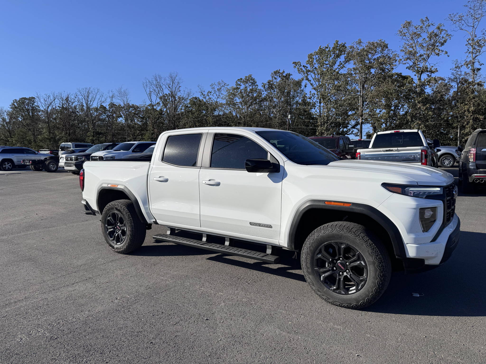 2025 GMC Canyon 2WD Elevation photo 4
