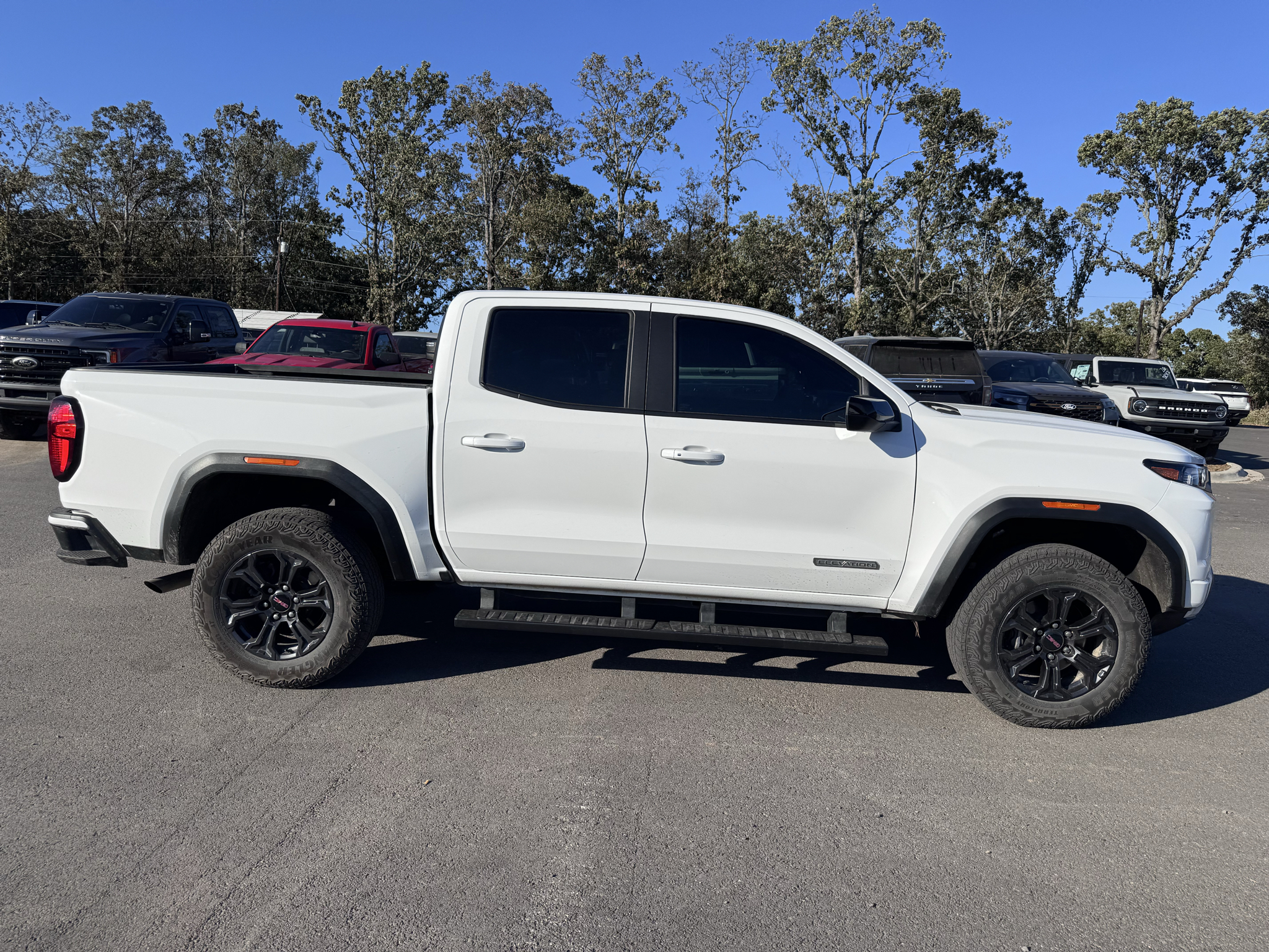 2025 GMC Canyon 2WD Elevation photo 5