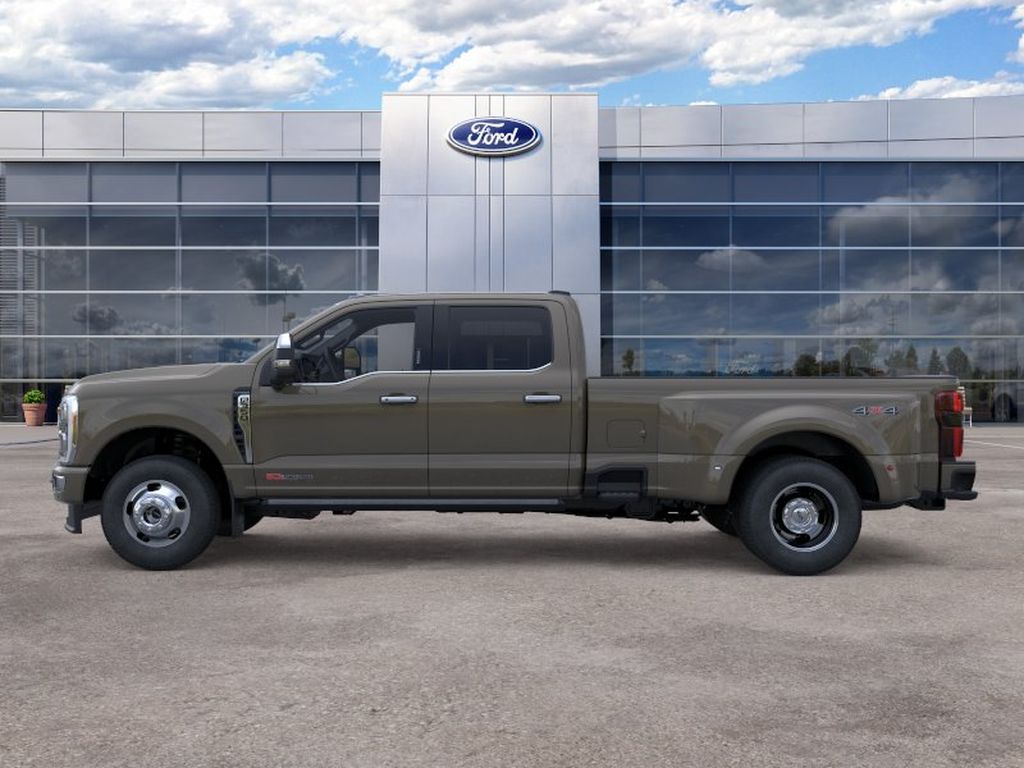 2026 Ford F-350 Platinum photo 3