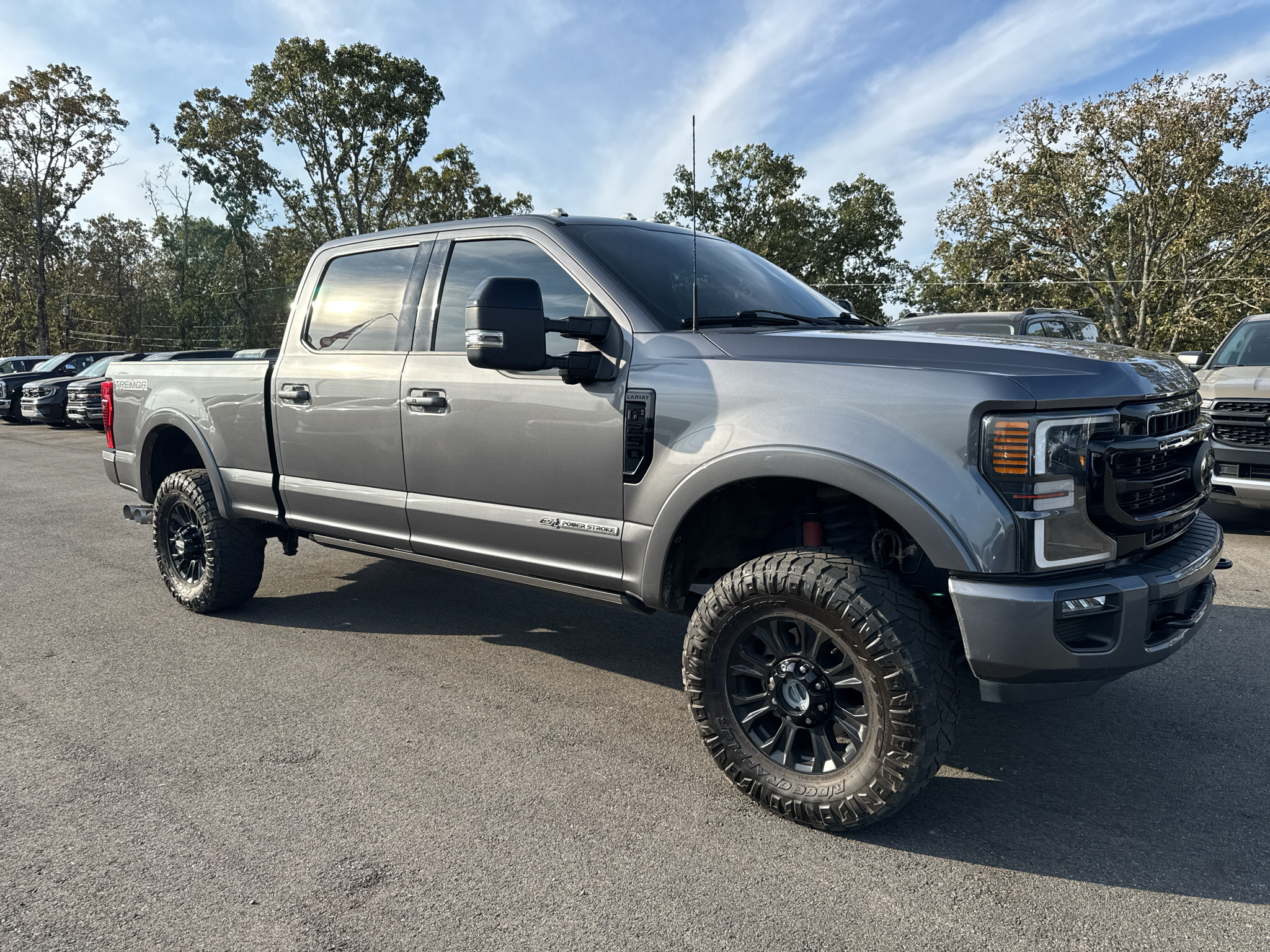 2022 Ford F-250 LARIAT photo 4