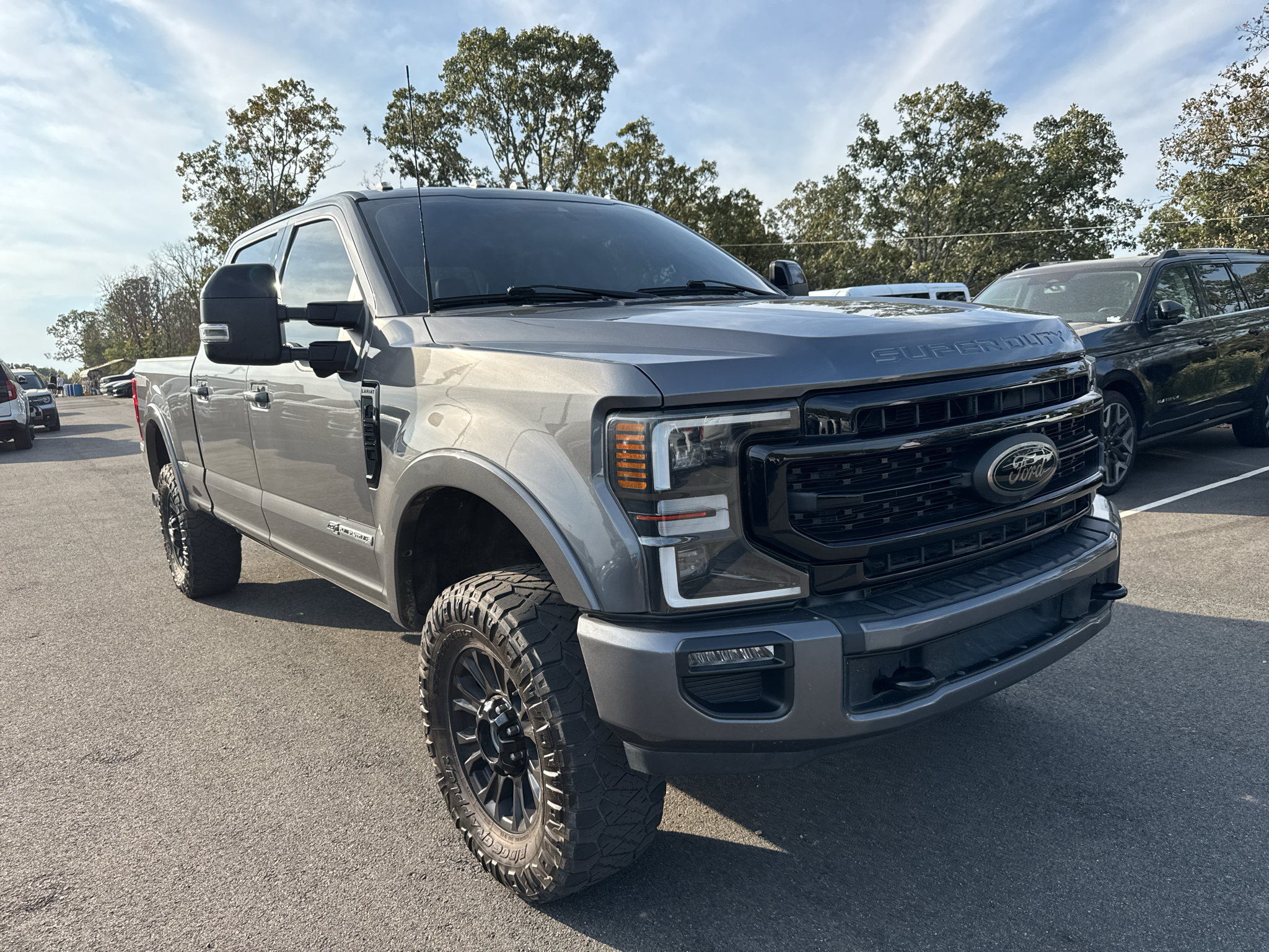 2022 Ford F-250 LARIAT photo 3