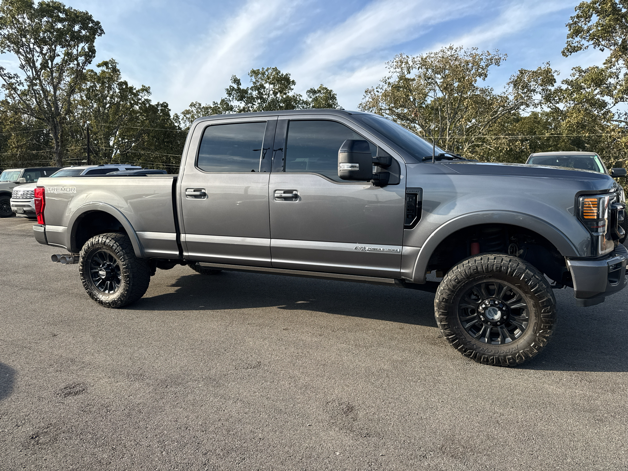 2022 Ford F-250 LARIAT photo 5