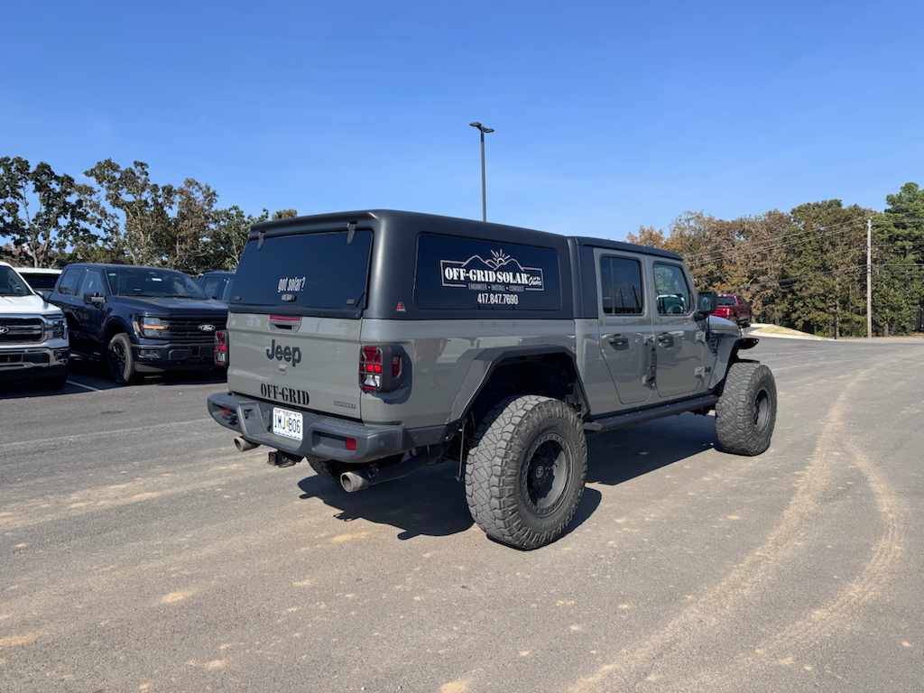 2020 Jeep Gladiator Sport photo 5