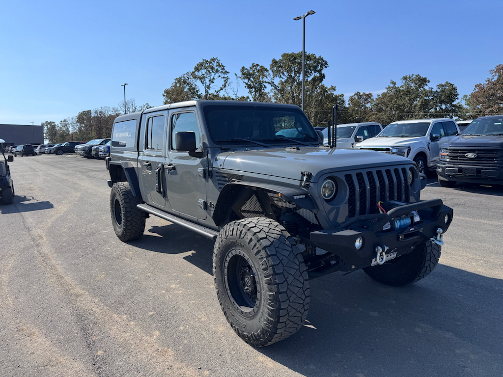 2020 Jeep Gladiator Sport photo 3