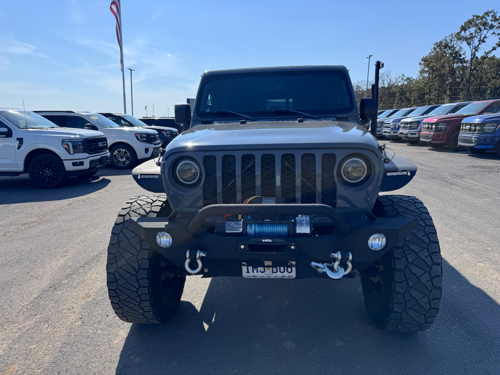 2020 Jeep Gladiator Sport photo 2